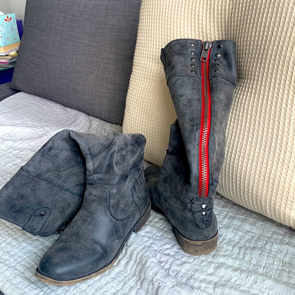 Leather gray riding boots. Used red zipper accent